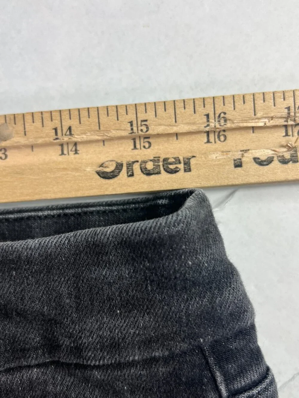 Good American Jeans Womens 31x22* Good Legs High Rise Cropped Black Denim Tag 14